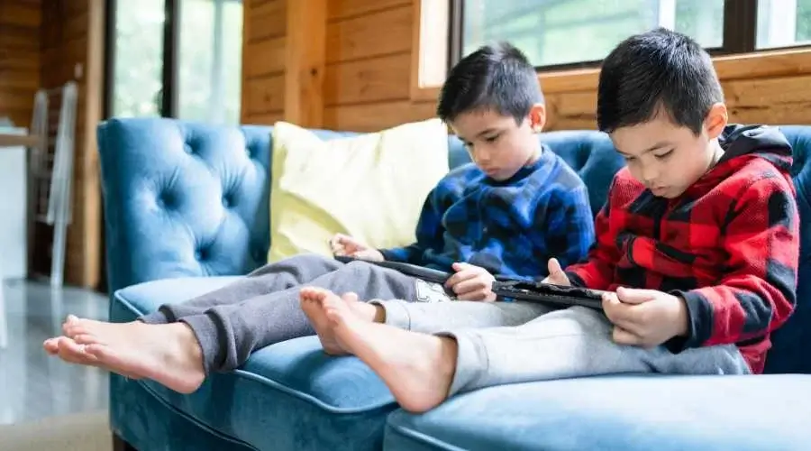 02 - effect of screen time on kids